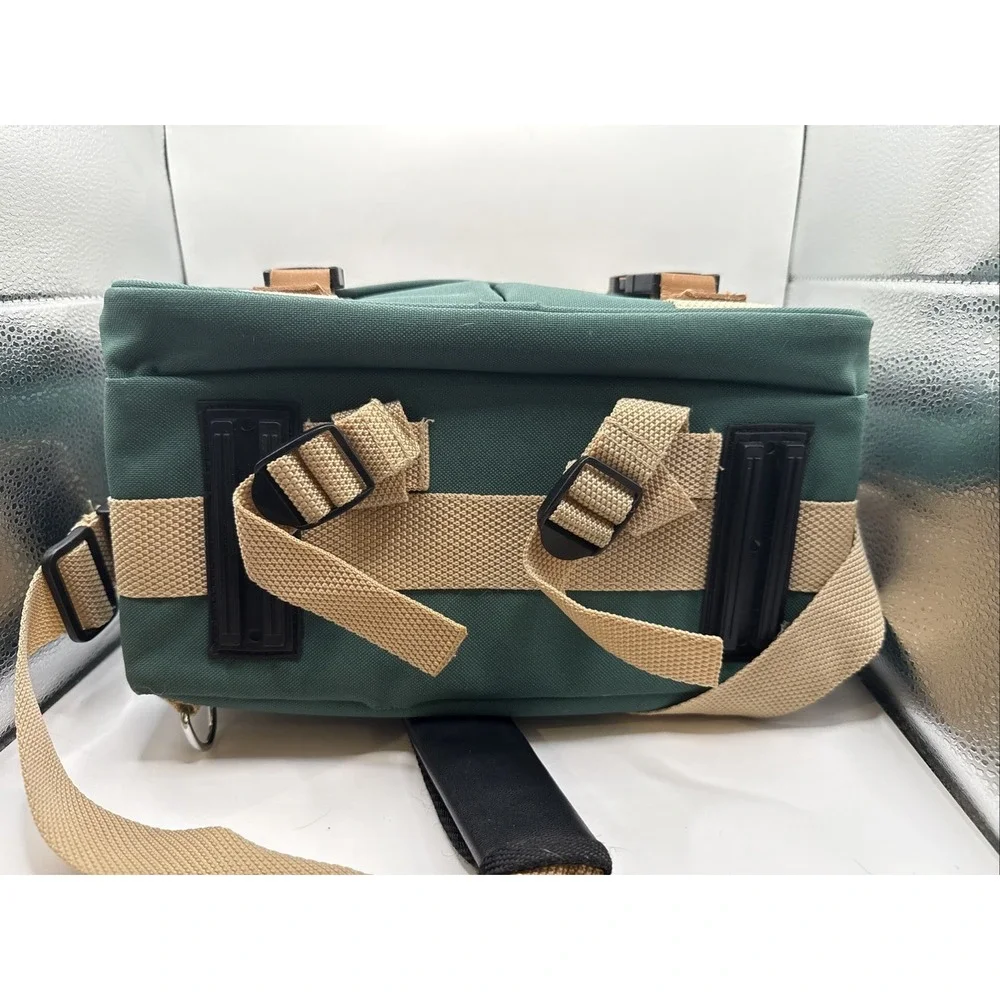Quantaray Large Camera‎ Bag Multi-Pockets, Dividers, Shoulder Strap Near Mint